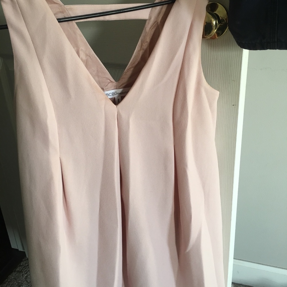 Bcbg dress mid thigh length backless